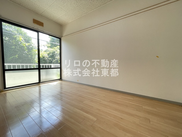 居室・リビング　南向きで日当たり良好なお部屋！暖かな日差しが入ります♪