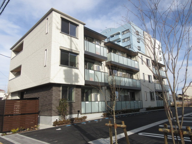 【郡山市堤下町のマンションの建物外観】