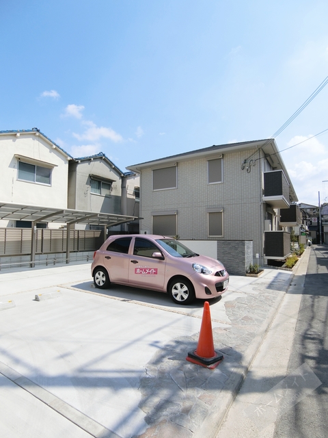 【フェルミエ月見橋の駐車場】