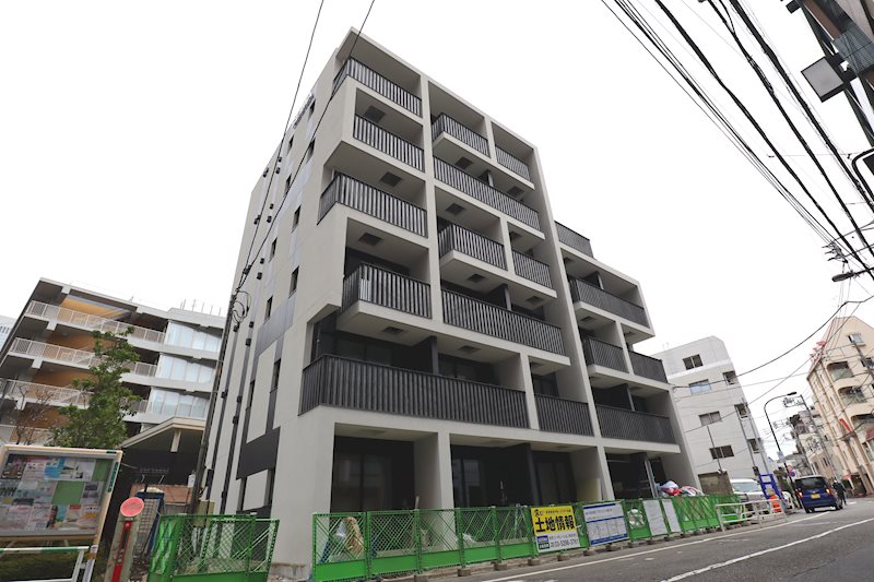 渋谷区本町のマンションの建物外観