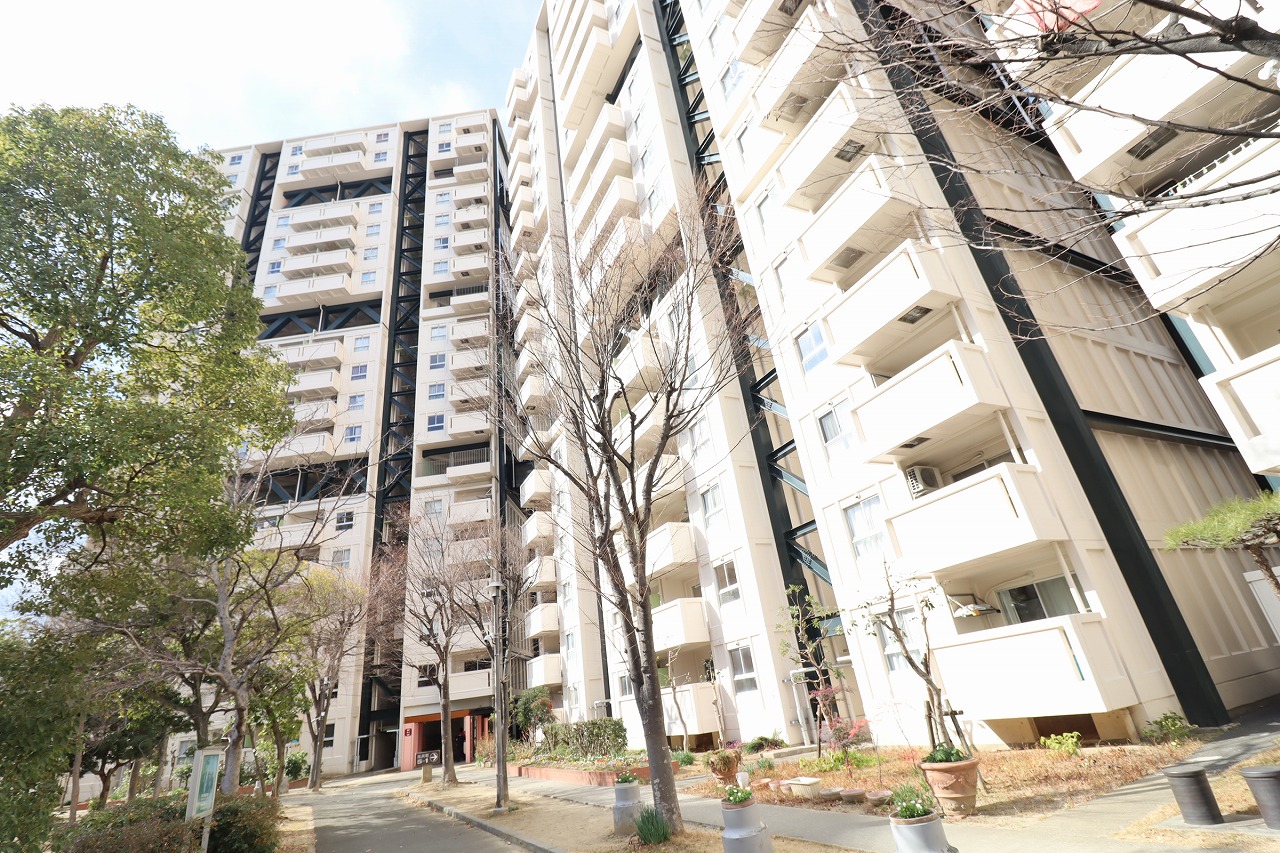 芦屋市高浜町５-1　８階　２LDKの建物外観