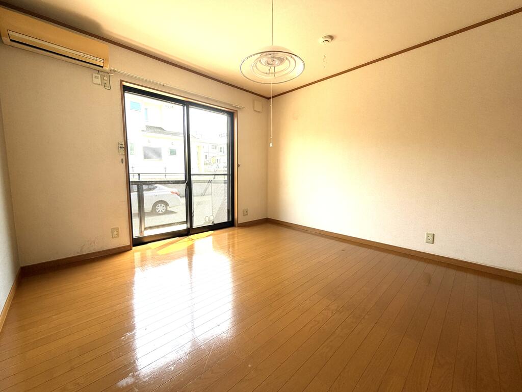 メゾン塩貝の居間写真