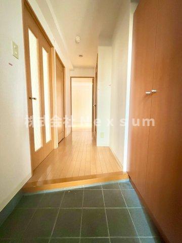 玄関　シンプルで使いやすい玄関です