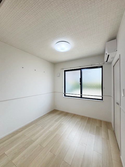 その他部屋・スペース　フローリングの室内です。