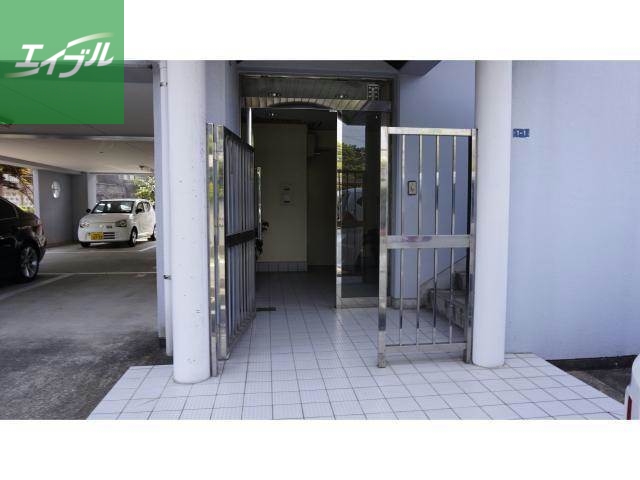 エントランス　エントランス部分