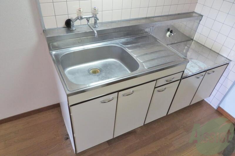 キッチン　キッチンはガスコンロ設置可能で、広くて使いやすそうですね