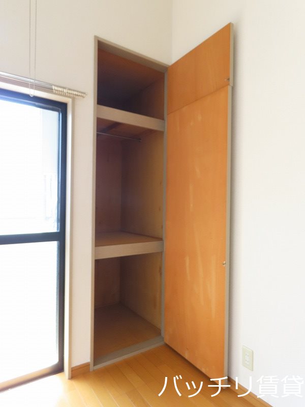 収納　別号室タイプの為、現状を優先致します。