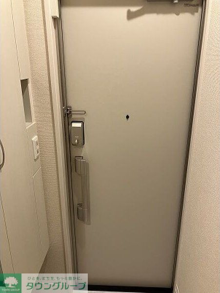 玄関　タウンハウジング調布店まで♪