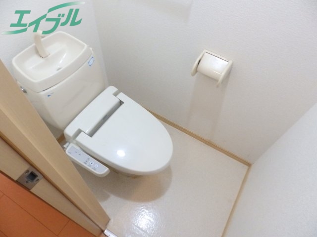 トイレ　同型参考写真