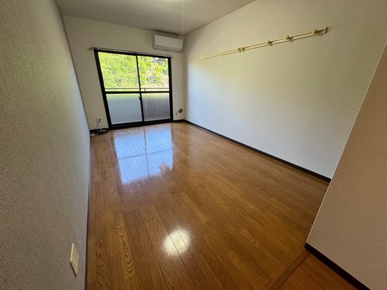 居室・リビング　※別部屋の写真です