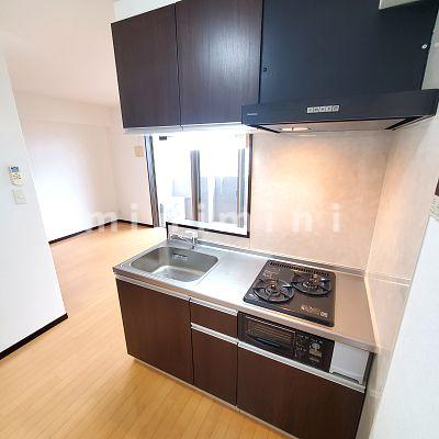 キッチン　※写真は別号室のものですので現状優先とさせていただきます