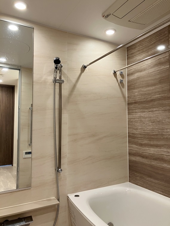 バス・シャワールーム　お風呂です