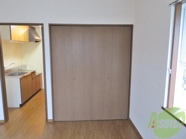 収納　収納はこちらのクローゼットになりますねー。