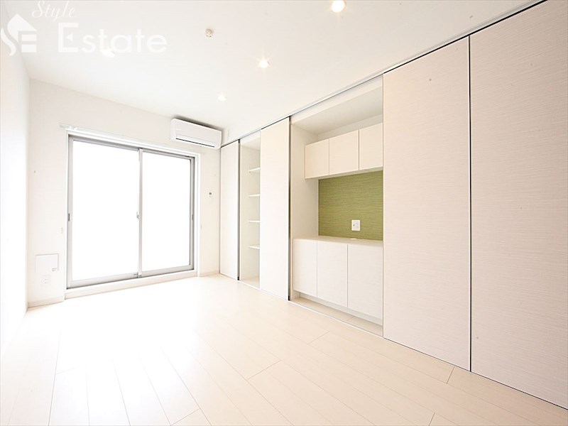 居室・リビング　内装