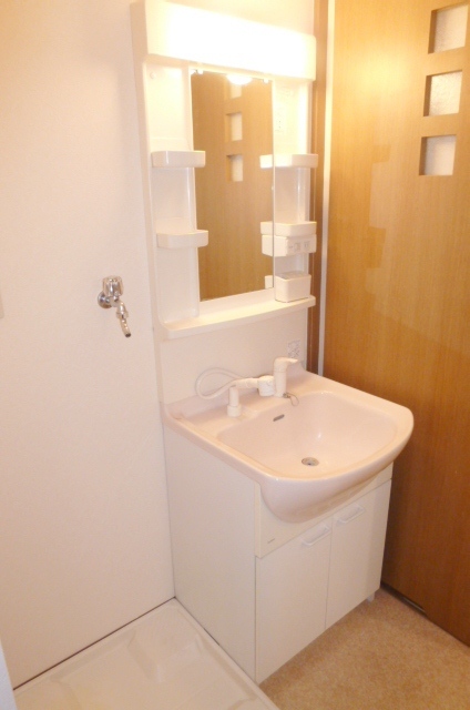 洗面設備　脱衣スペースもあります