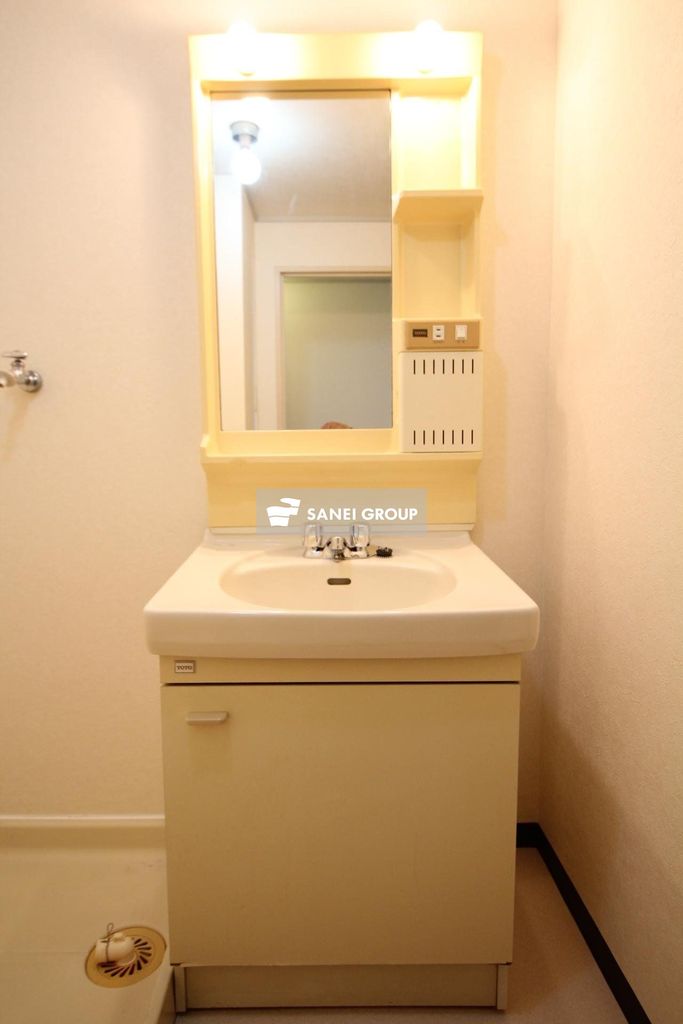 洗面設備　同仕様