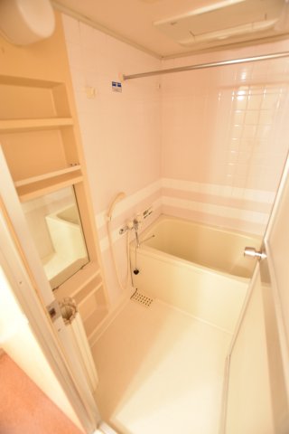 バス・シャワールーム　別号室の写真です。ご参考までに