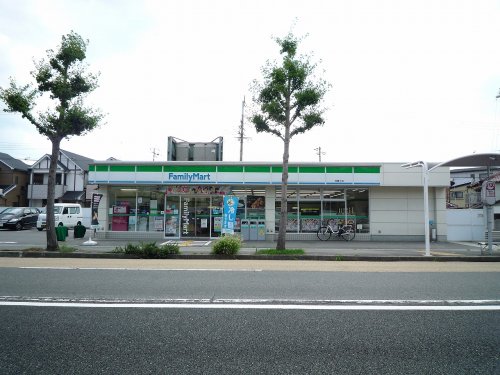 コンビニ　ファミリーマート 垂水海岸通店（コンビニ）まで703m