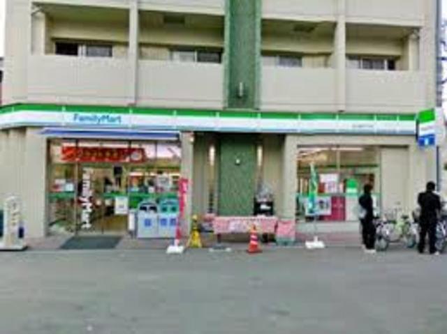 コンビニ　ファミリーマート西三国四丁目店（コンビニ）まで74m