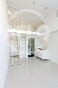 居室・リビング　是空難波西　開放感のある洋室