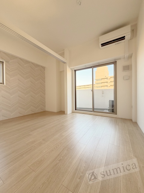 バルコニー　階数により内装色が異なります