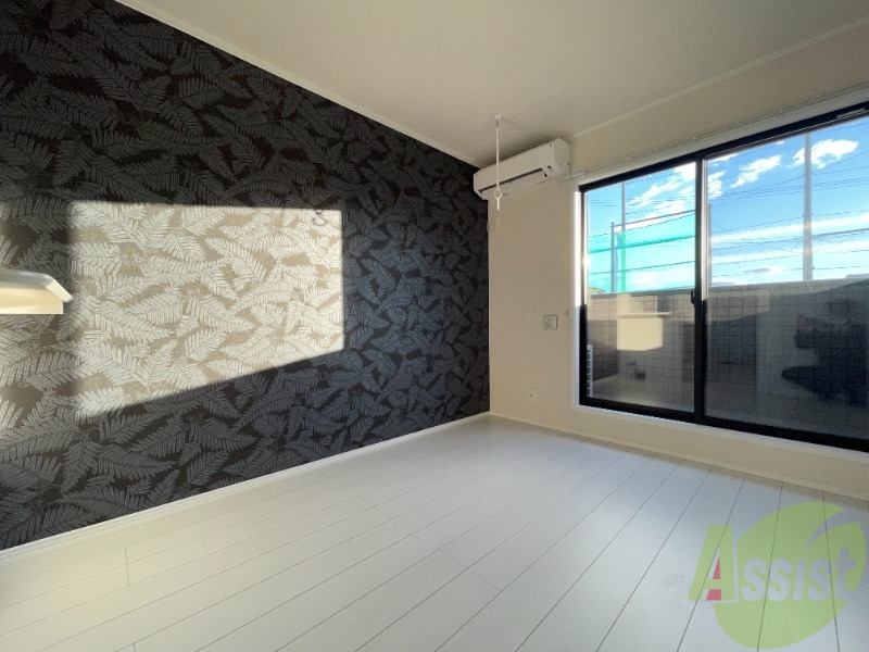 居室・リビング　リビングのお部屋です。日当たりが良く、清潔感があります。