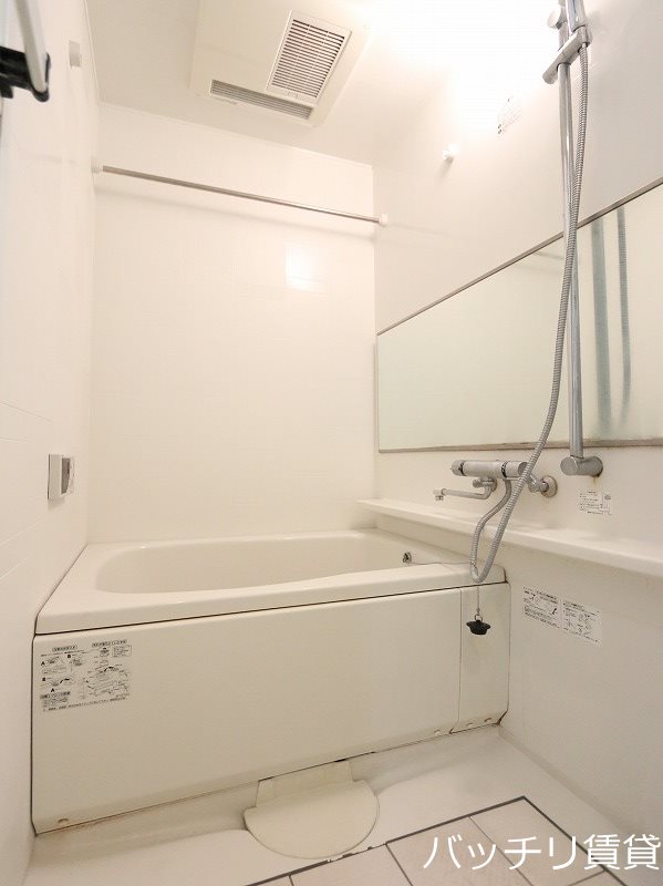 バス・シャワールーム　※同マンション別部屋写真のため、現状優先。