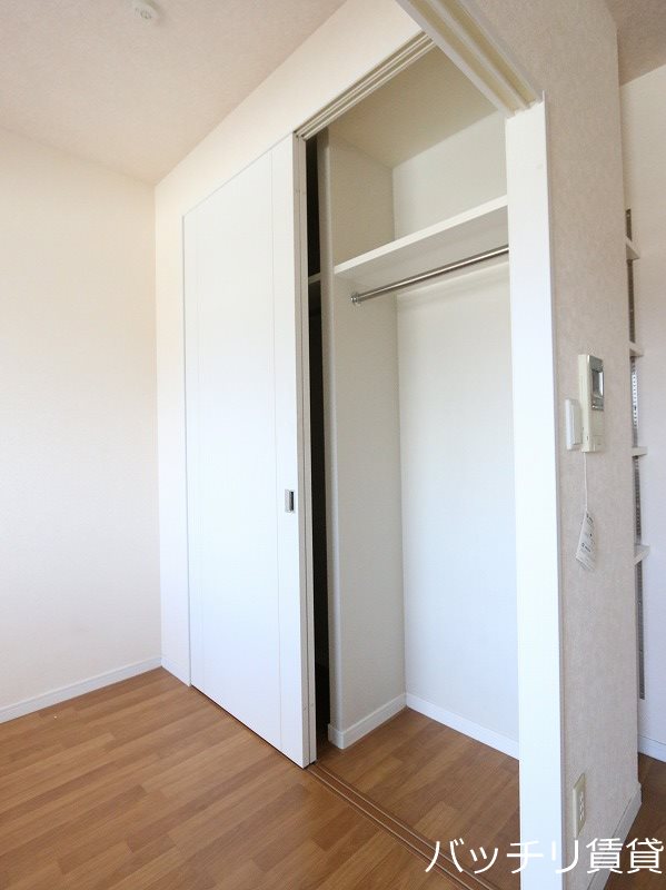 収納　※同マンション別部屋写真のため、現状優先。