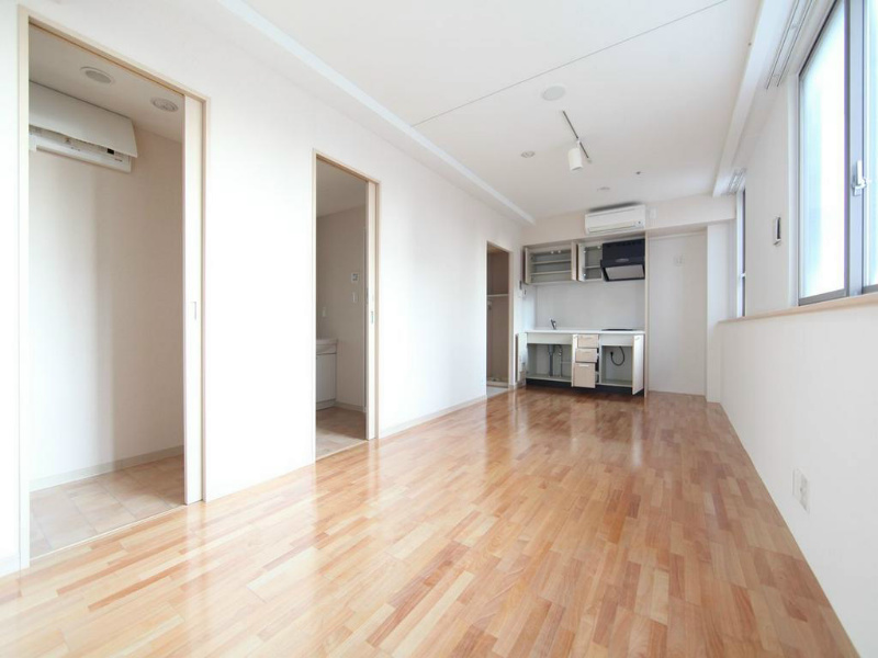 居室・リビング　洋室12.5帖　エアコン付　換気良好