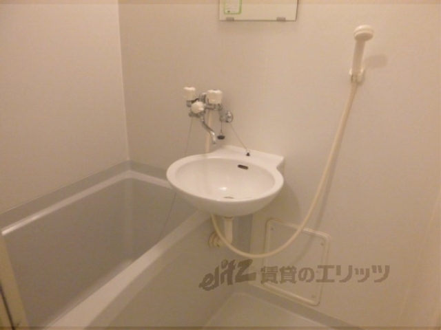 バス・シャワールーム　バス