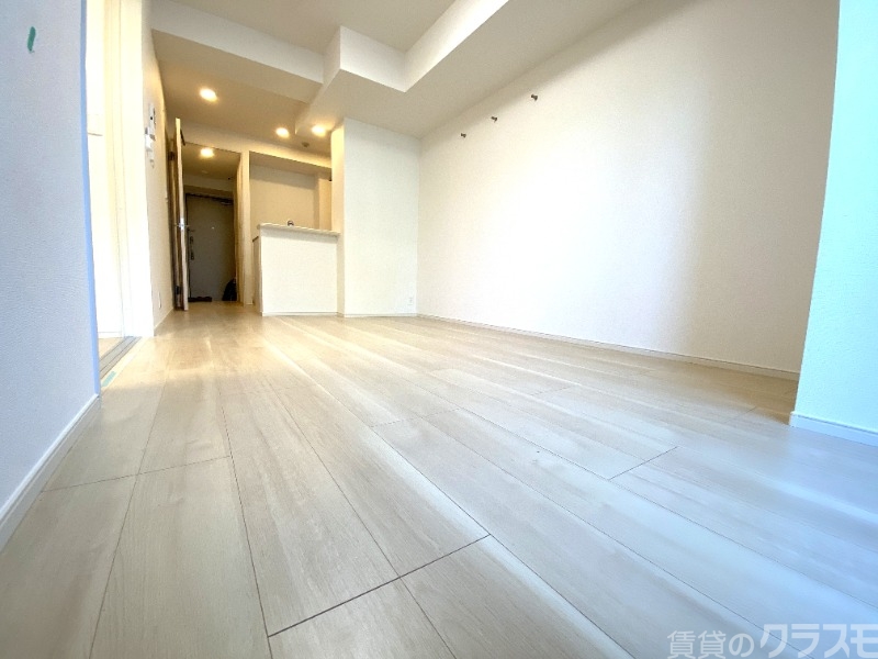 居室・リビング　白を基調にした明るいお部屋です。