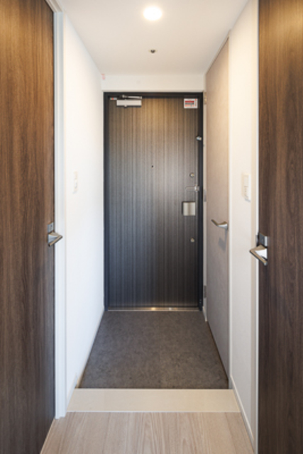 玄関　※写真は同タイプ住戸です。