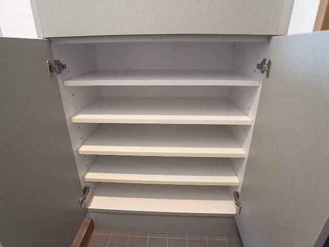 玄関　シューズボックス