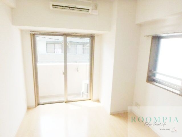 居室・リビング　同タイプの別のお部屋です。