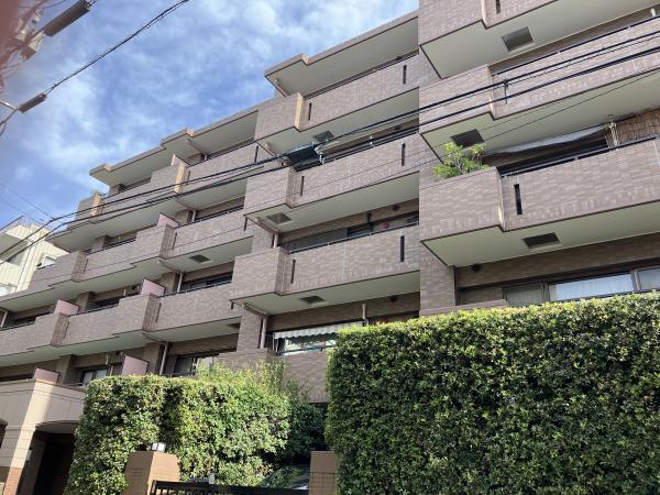 建物外観　外観は落ち着いています