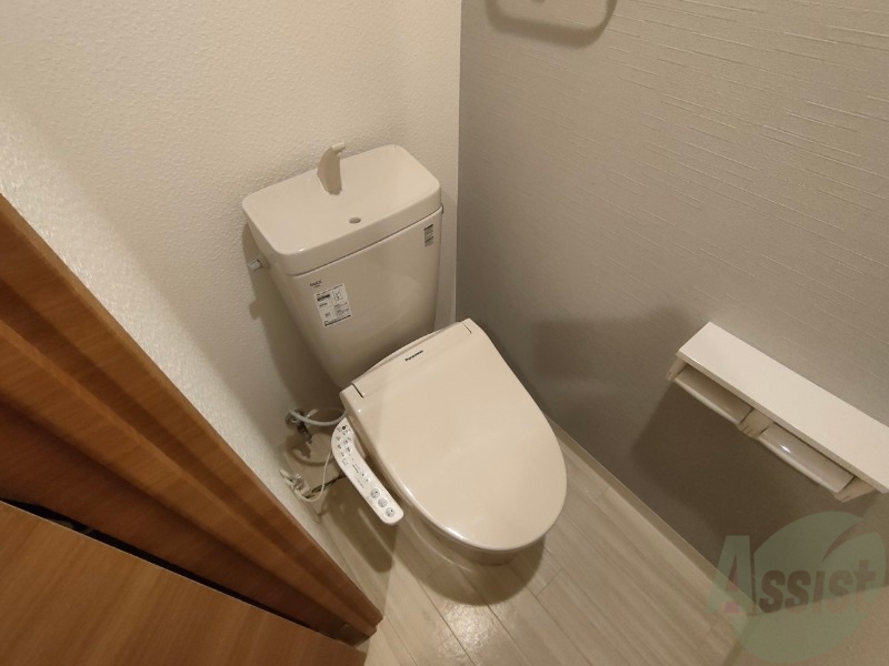 トイレ　シャワートイレになっているので快適です！