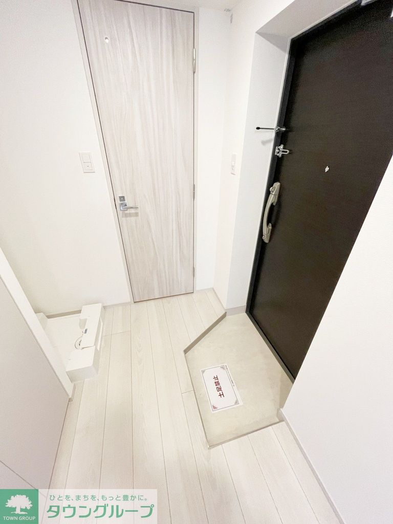 玄関　※参考写真