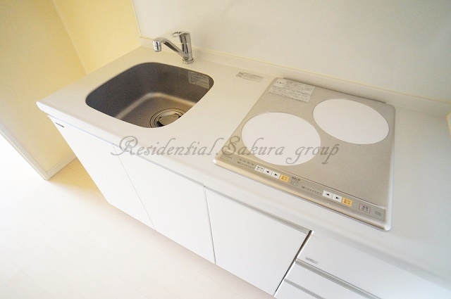 キッチン　お掃除しやすい人気のIHコンロ♪