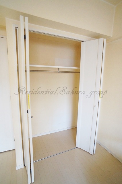 収納　お荷物の多い方でも安心のクローゼット付き♪