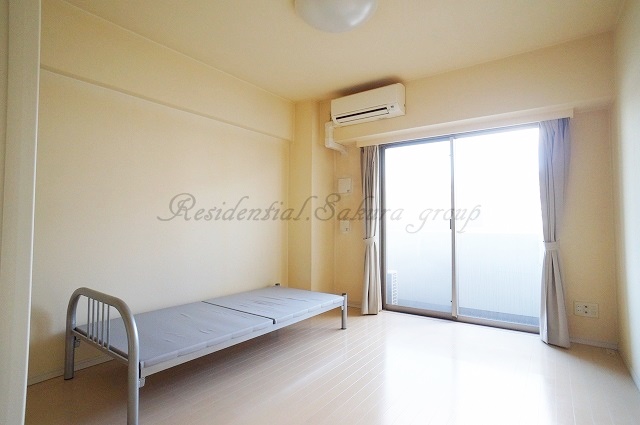 居室・リビング　開放感のあるゆったりとしたお部屋です♪