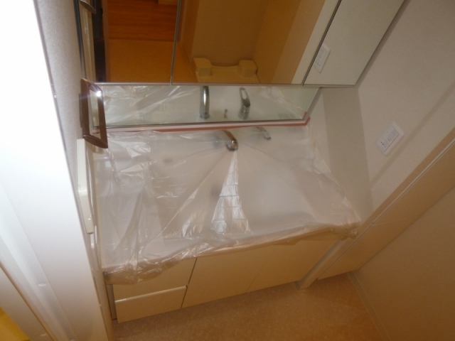 洗面設備　シャワー付き洗面化粧台♪