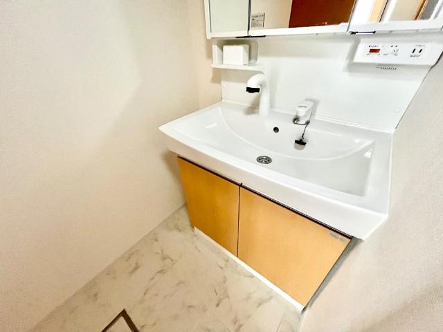 洗面設備　洗髪洗面化粧台