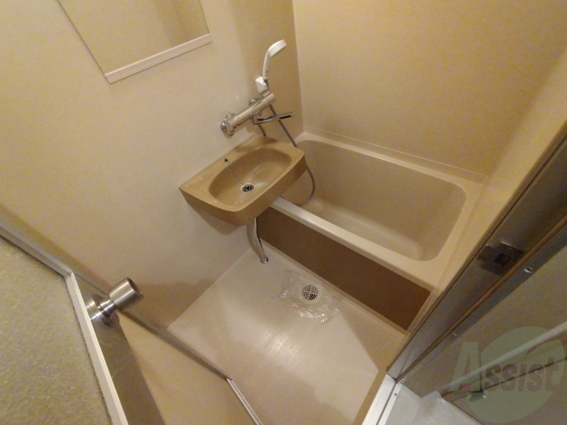 バス・シャワールーム　お風呂です。ゆっくりお風呂につかるのも体に良いですね～