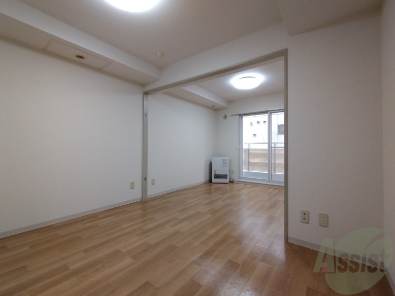 居室・リビング　広くてキレイなお部屋が広がっていて、充実した生活が送れそう。