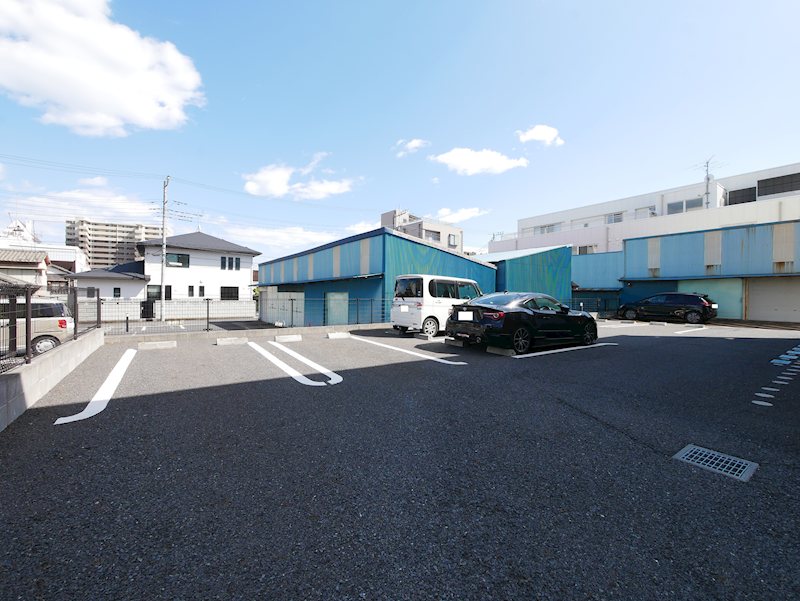 駐車場　敷地内駐車場