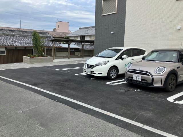 駐車場　駐車場