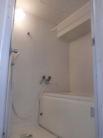 バス・シャワールーム　キレイなバスルームです。