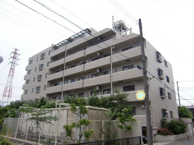 建物外観　ペット使用可の重厚なマンションタイプの物件です