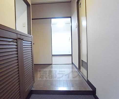 玄関　シューズボックスもついてます