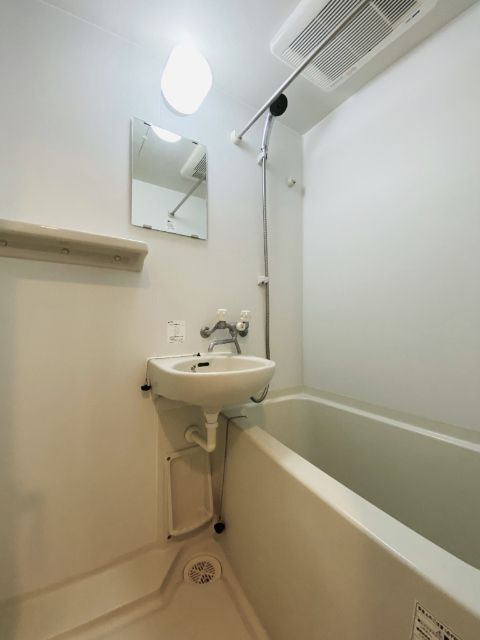 バス・シャワールーム　※別物件参考写真